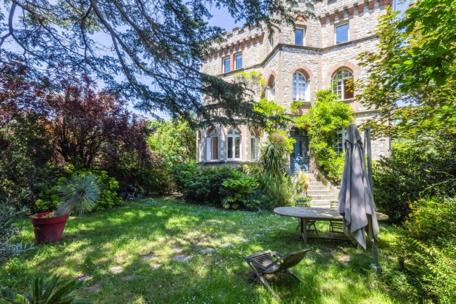 Vente maison, 232 m² à RENNES (réf. 35009/CM-241) Vente maison, 232 m² à RENNES (réf. 35009/CM-241) - Photo 1